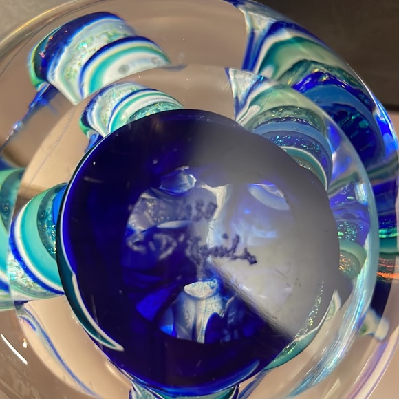 Paperweight Signed DICHROIC art glass - Picture 3 of 3